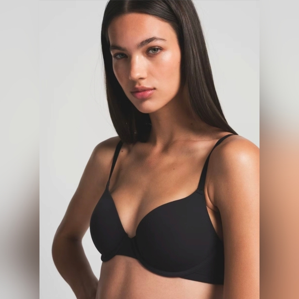NWT SKIMS T-SHIRT DEMI BRA 32D Onyx